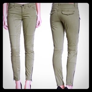 BLANKNYC Denim
Multi-Zip Skinny Pant